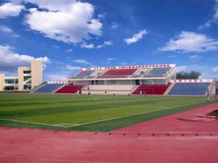  内蒙古鄂托克前旗中学球场跑道完工！